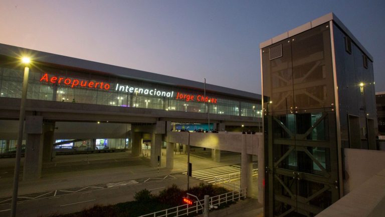 aeropuerto jorge chavez