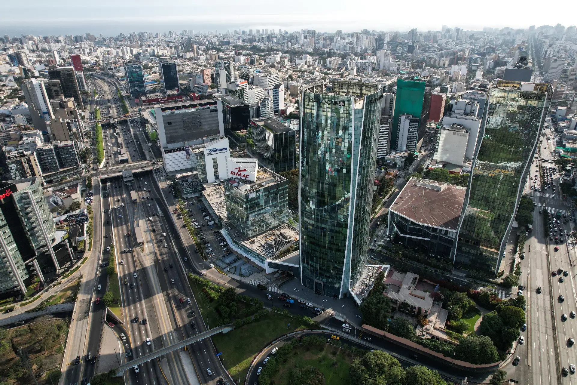 MEF sube de 3.2% a 3.4% la proyección de crecimiento de economía peruana para 2026 y 2027