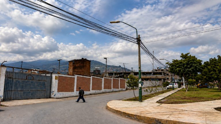 terreno universidad SJL