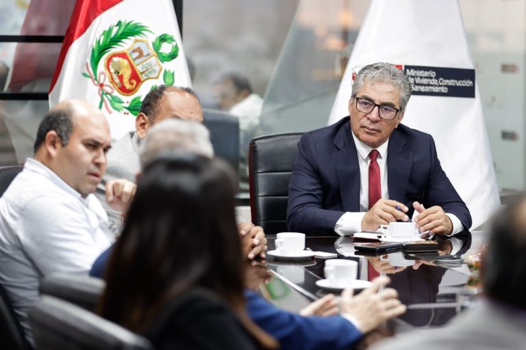 Asimismo, se dialogó sobre la ampliación de las redes de agua potable para beneficiar a más familias del distrito de Ancón, contribuyendo a mejorar el acceso a este servicio básico.