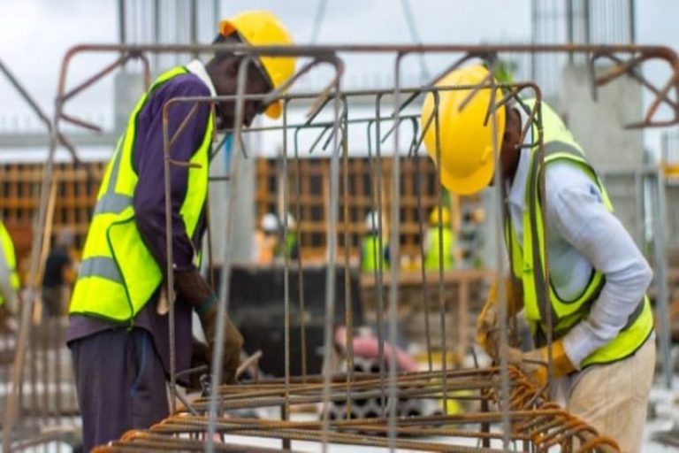Perú.- Economía peruanal creció 3.56% en julio y acumula avance de 3.13% en el año