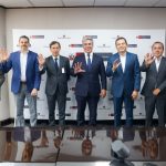 El titular del sector se reunió con especialista en derecho urbanístico e inmobiliario, quien dio a conocer el modelo que integra viviendas, servicios básicos y equipamiento urbano.