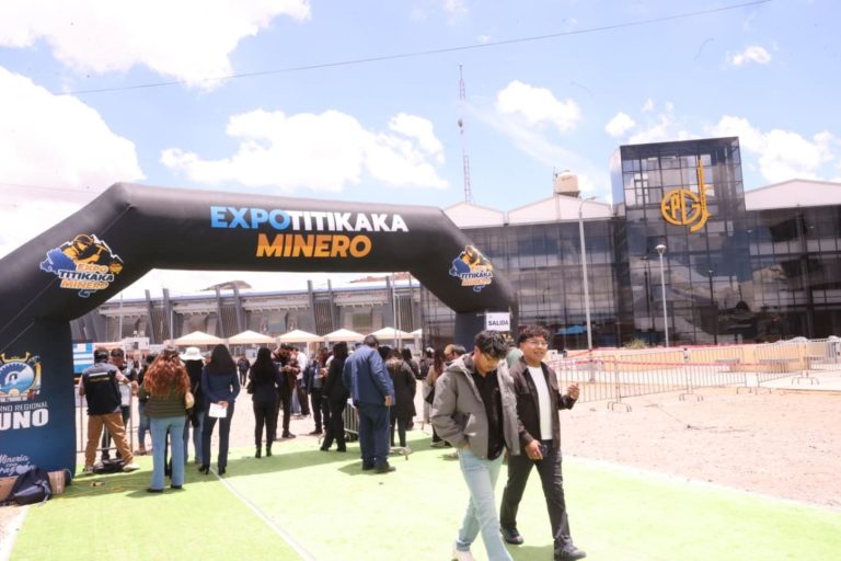 Minem impulsa actividad minera responsable en el sur en la Expo Titikaka Minero 2026