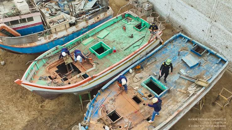Paita FEMA logra destrucción de ocho embarcaciones que iban a ser utilizadas en pesca ilegal