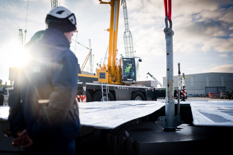 liebherr-game-of-cranes-contest_300dpi